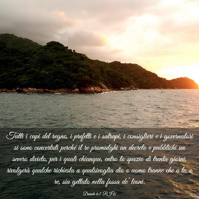 Picture 03 - Daniele 6:7 RIV - Tutti i capi del regno, i prefetti e i satrapi, i - Bible Verse Picture