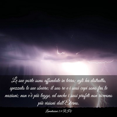 Picture 03 - Lamentazioni 2:9 RIV - Le sue porte sono affondate in terra; egli ha - Bible Verse Picture
