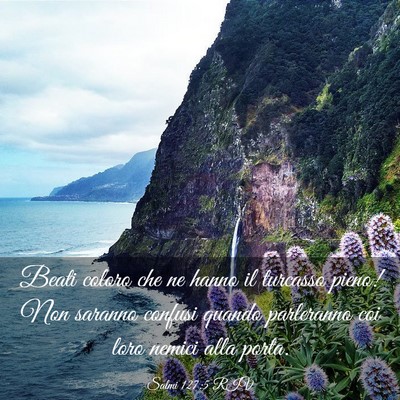 Picture 03 - Salmi 127:5 RIV - Beati coloro che ne hanno il turcasso pieno! Non - Bible Verse Picture
